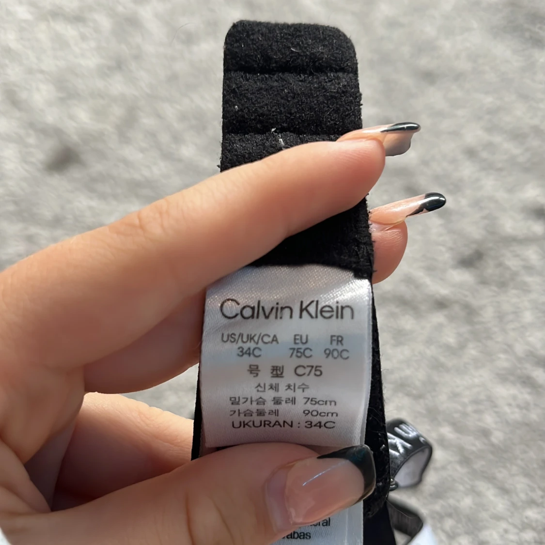 Svart Calvin Klein push up bh  - 2