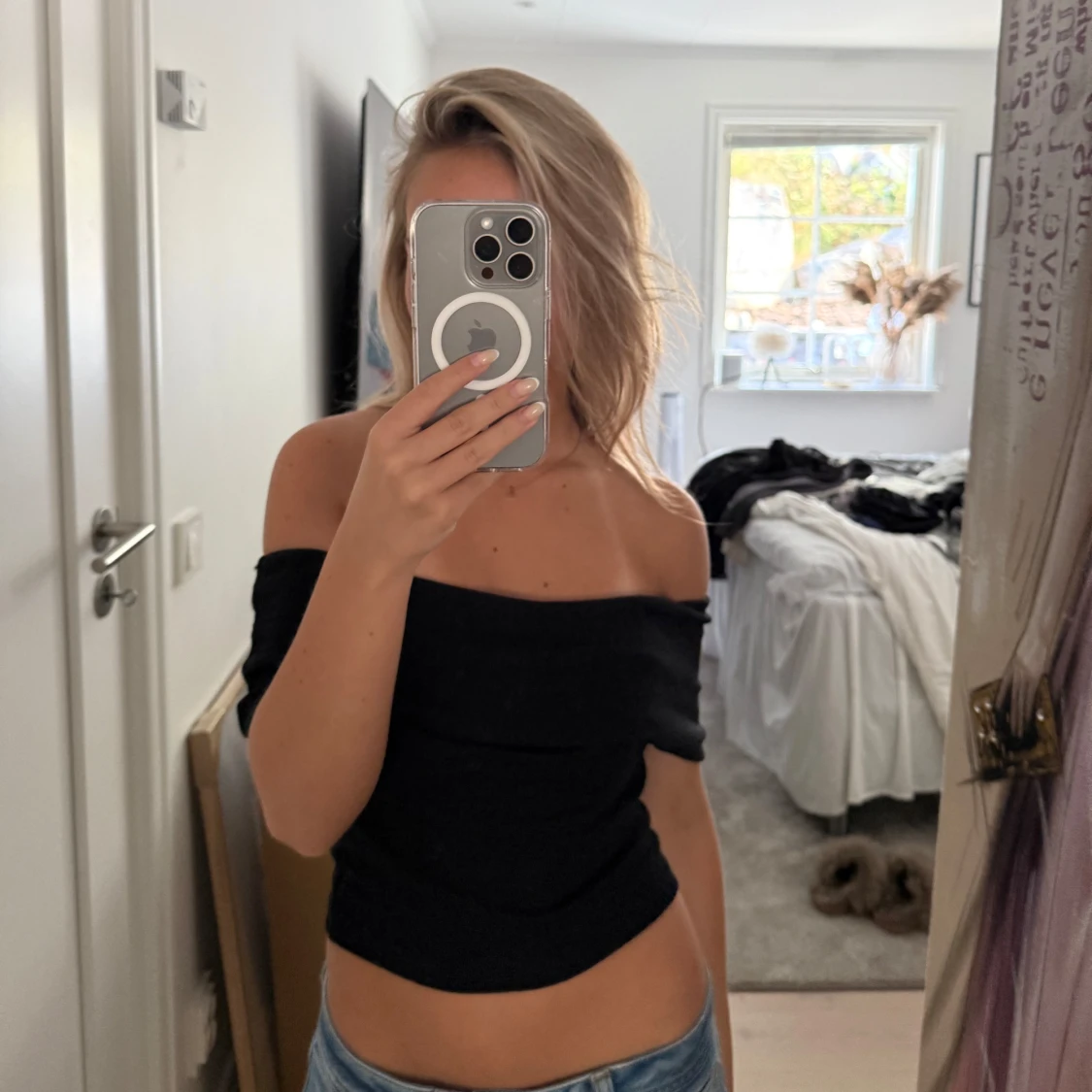 Svart offshoulder topp