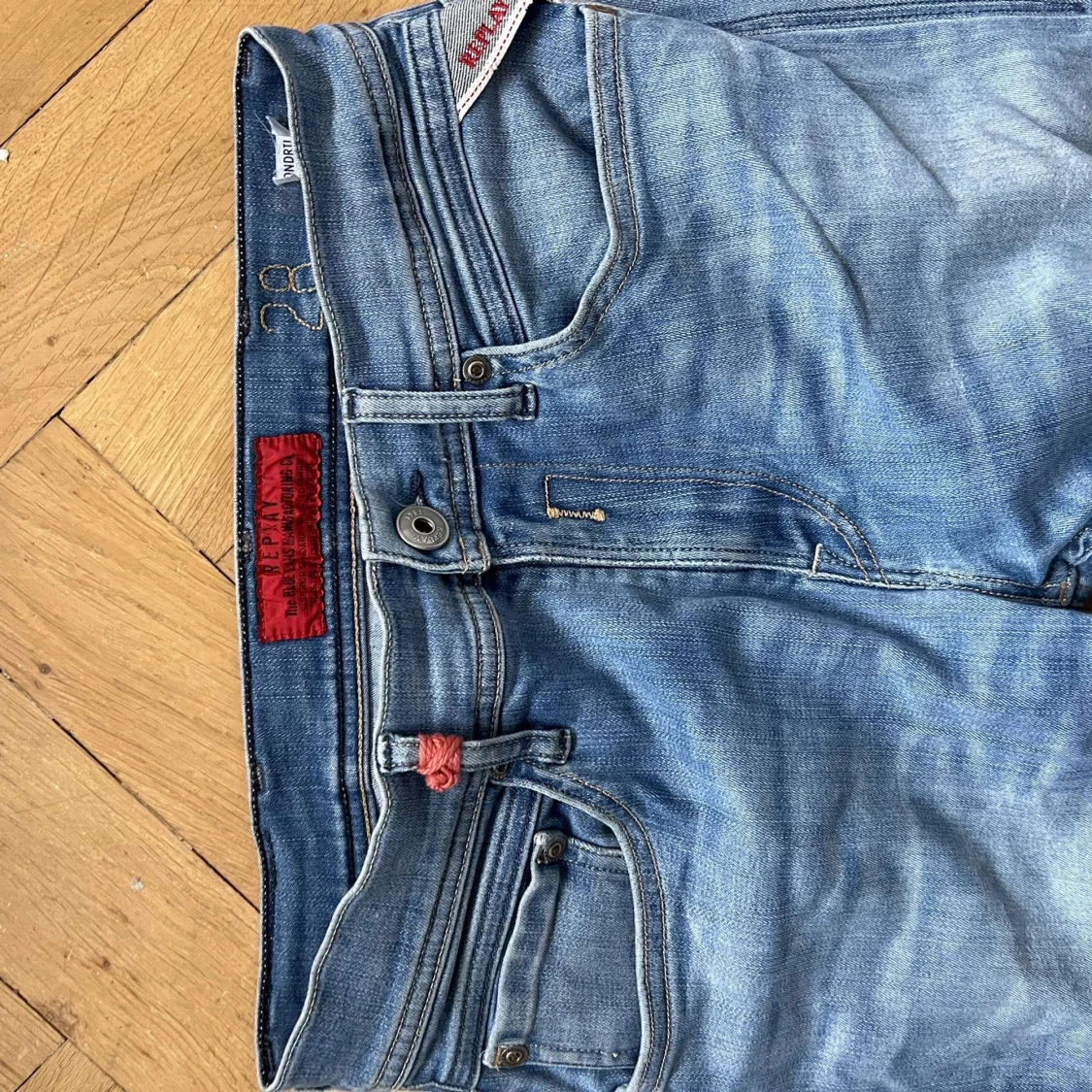 Replay ljusblå jeans med slitningar