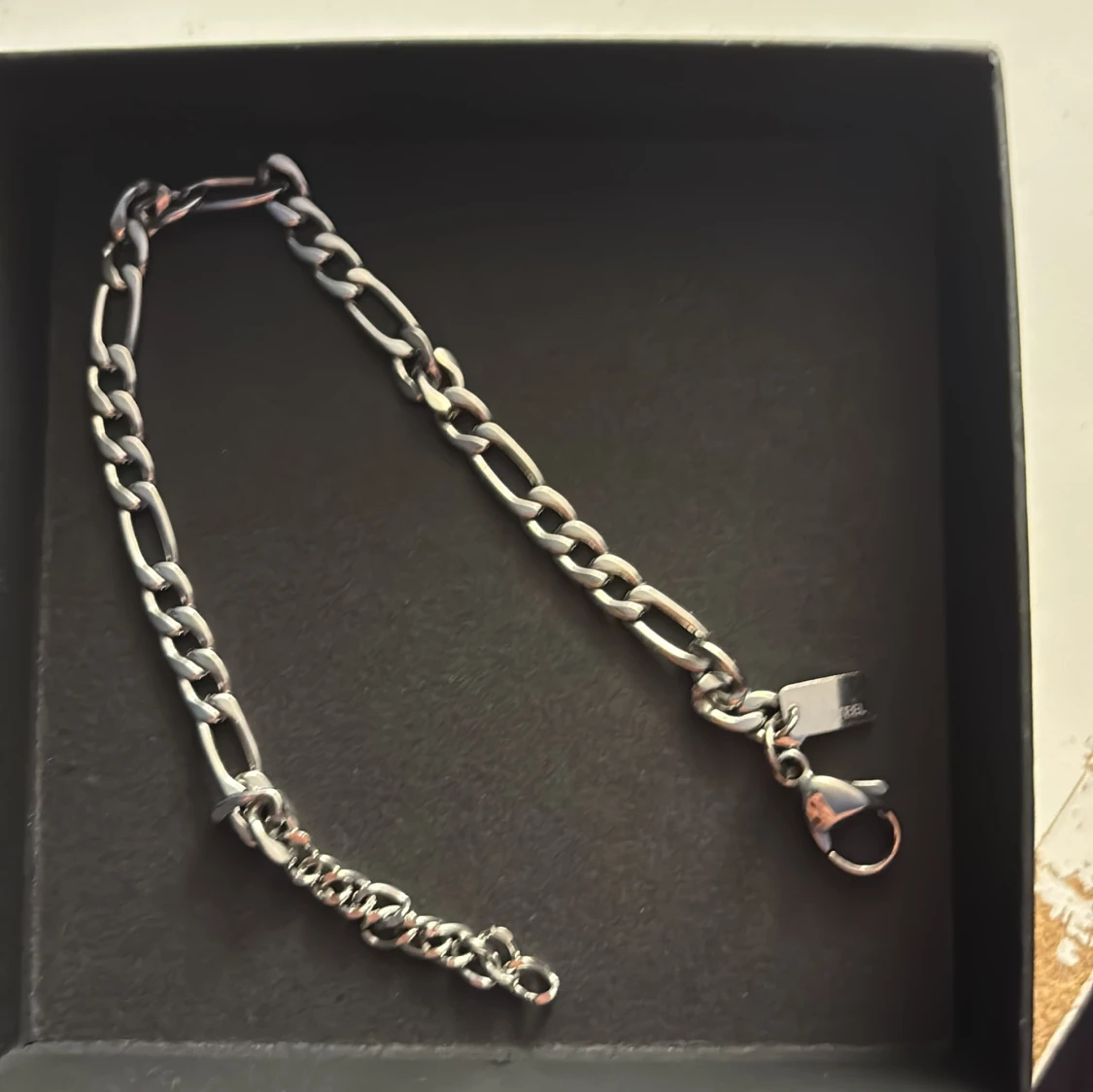 Silverfärgat armband från Arock