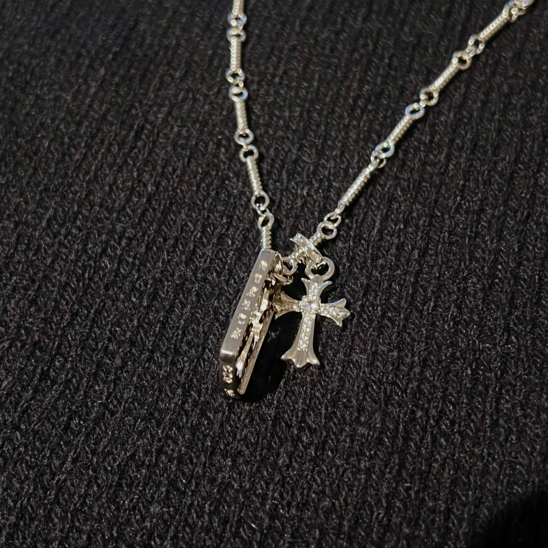 Rockstar Rebel - Silver Cross Cutout Necklace - 2