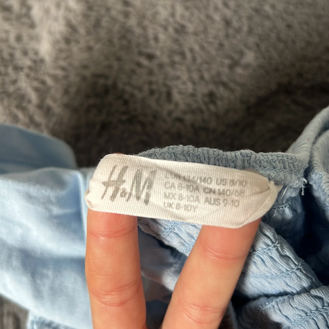 Ljusblå volangblus från H&M - 1