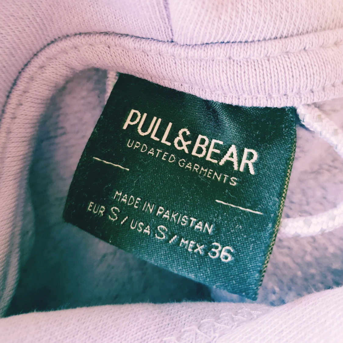 Ljuslila hoodie från Pull&Bear - 2