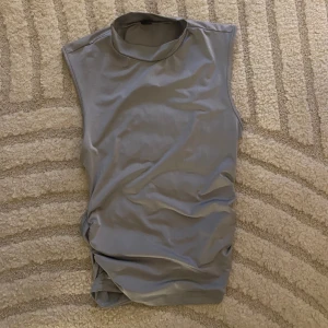 Open back top - Använt 1 gång