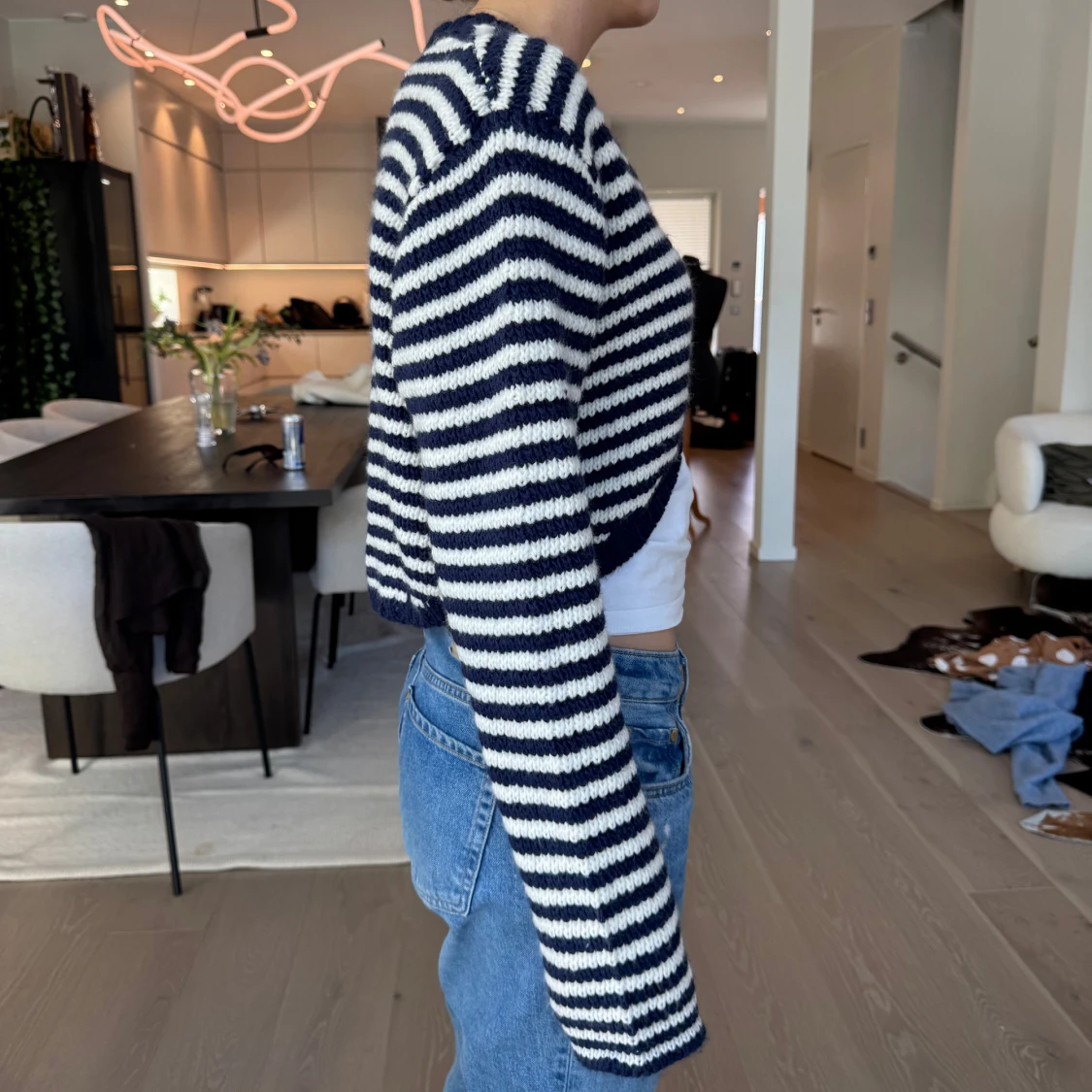 Randig croppad kofta i blått och vitt - 2