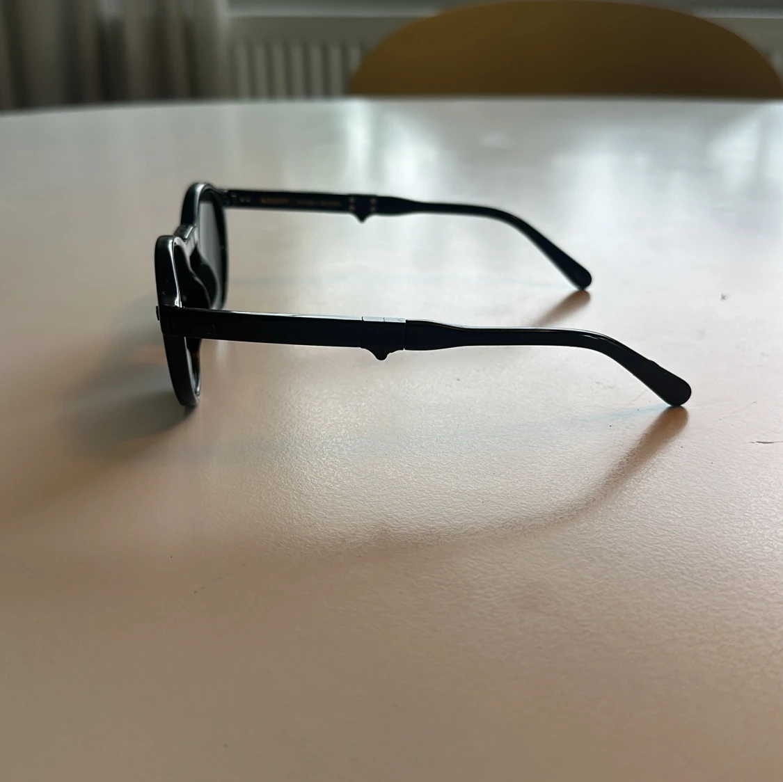 Svarta runda solglasögon - 2