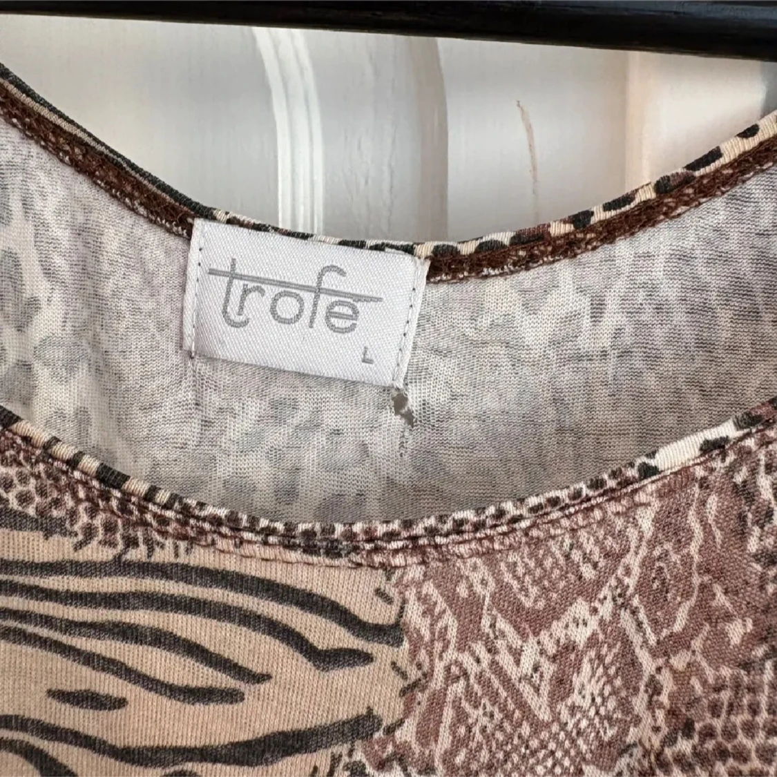 Mönstrad ärmlös linnetopp från Trofé - 1