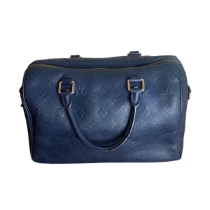 Louis Vuitton Speedy 30 - Louis Vuitton speedy 30. Skick 9/10 super fint. Material läder. Nypris 39.000kr vårat pris 9490kr finns att köpa på våran hemsida, Fashionels.com