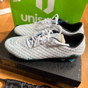 Nike Hypervenom hydra limit edition  - Har kvitto box och allt som ska vara med, köpt direkt från unisport så fort de kom ut, hör gärna av vid frågor och pris kan även diskuteras!