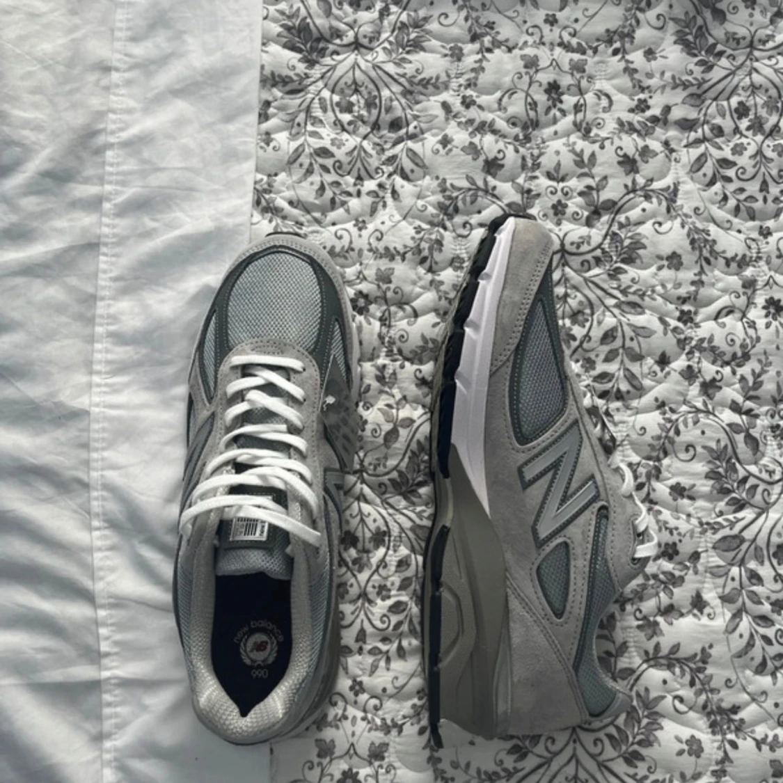 Grå New Balance 990v4 sneakers - 2