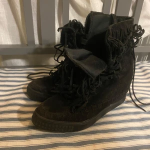 kilklackar med fransar - coola kilklackar med fransar!💞💕💗💓