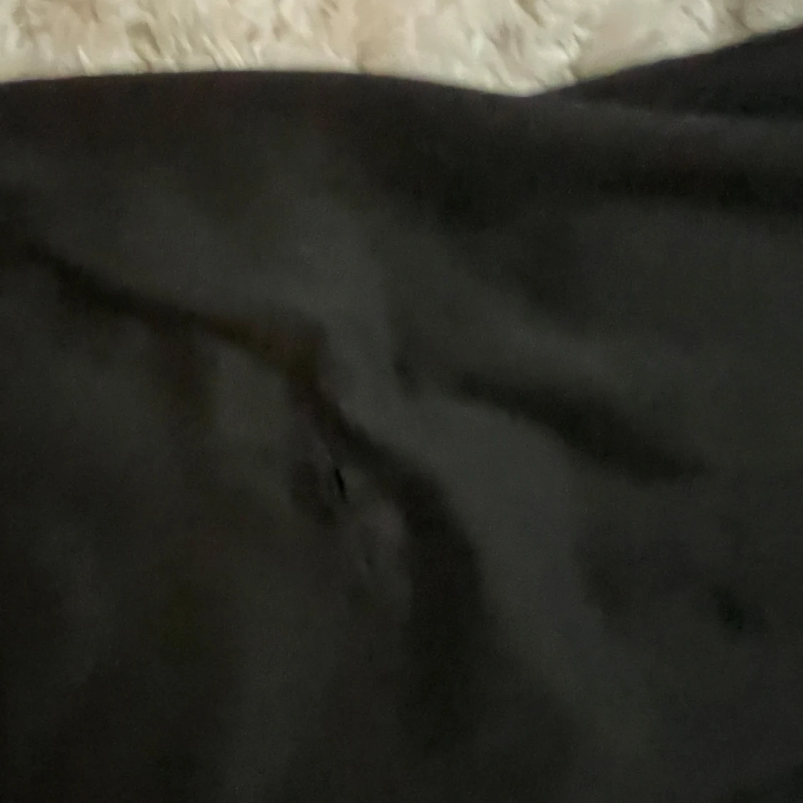 Svarta vida byxor i satinlook - 1