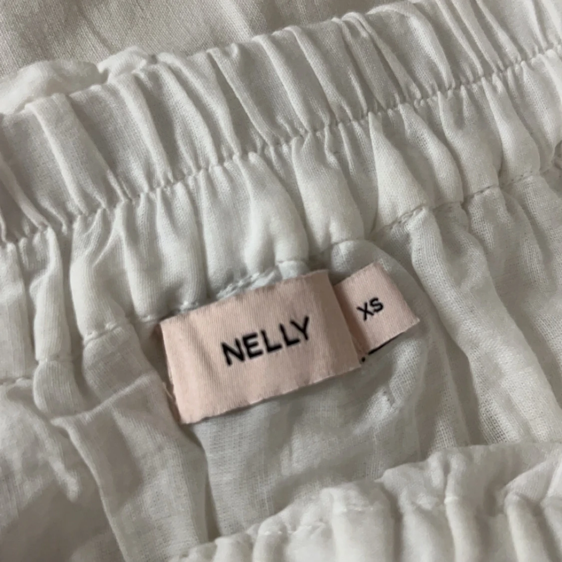 Vit volangkjol från Nelly  - 1