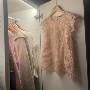 Rosa spetstopp - Snygg zara spetstopp i ljusrosa❤️storlek S. Köp nu eller skriv vid intresse. 