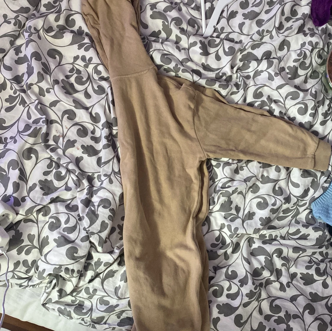 Beige hoodie med magficka - 4