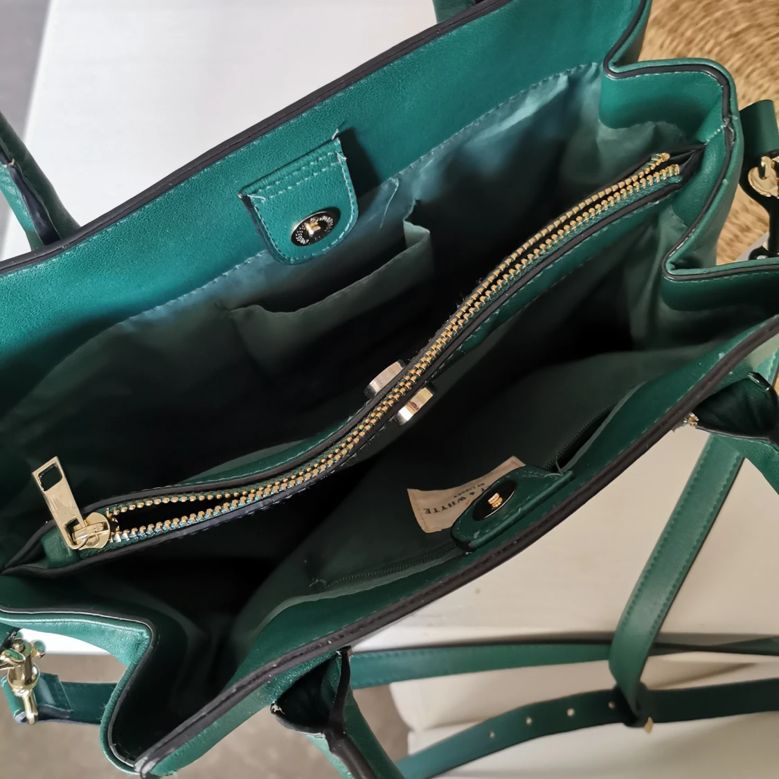 Grön handväska från Holly & White - 2