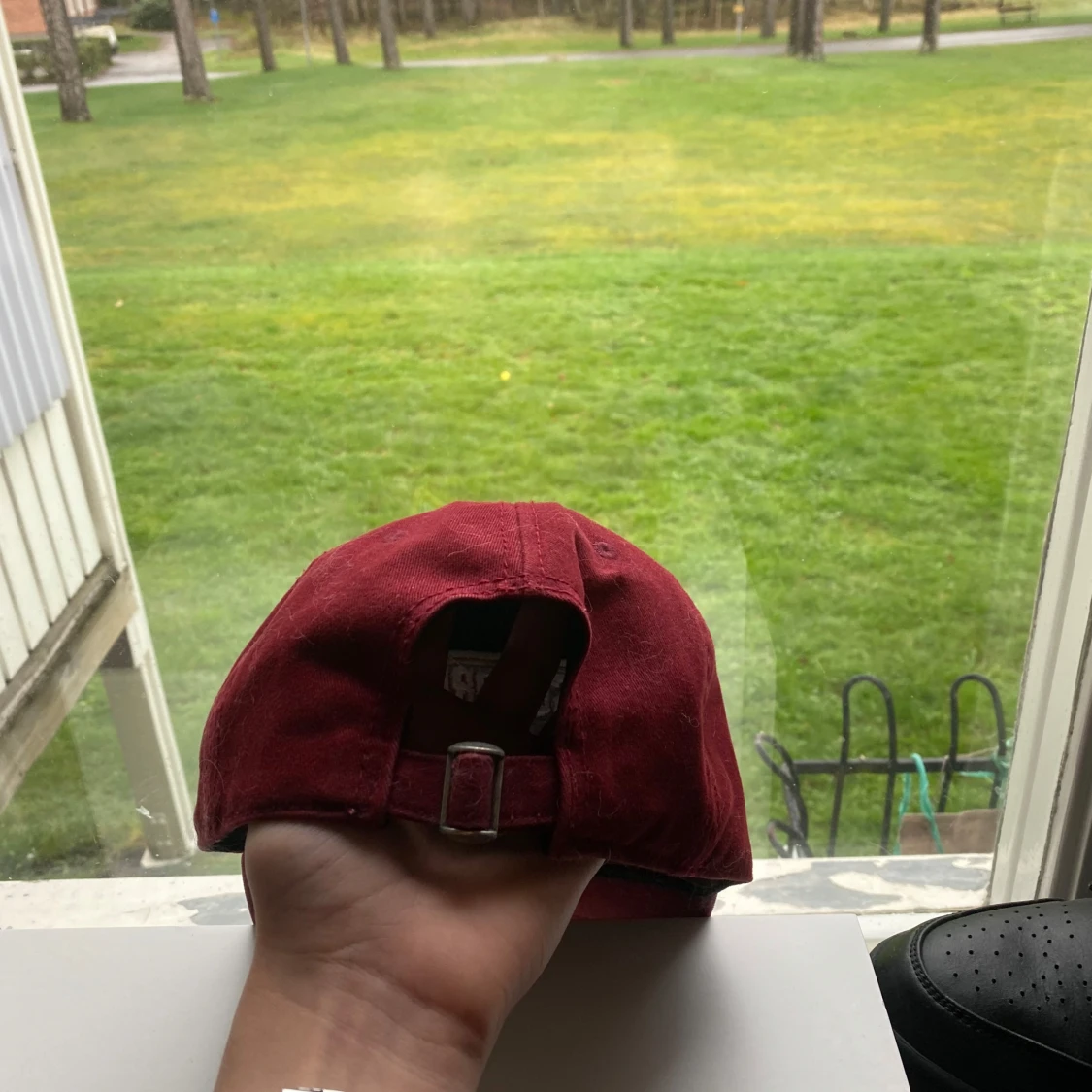 Vinröd keps från Dsquared2 med broderad patch - 1