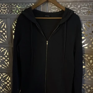 Jack & Jones ziptröja - Jack & Jones ziptröja nytt skick passar m och s