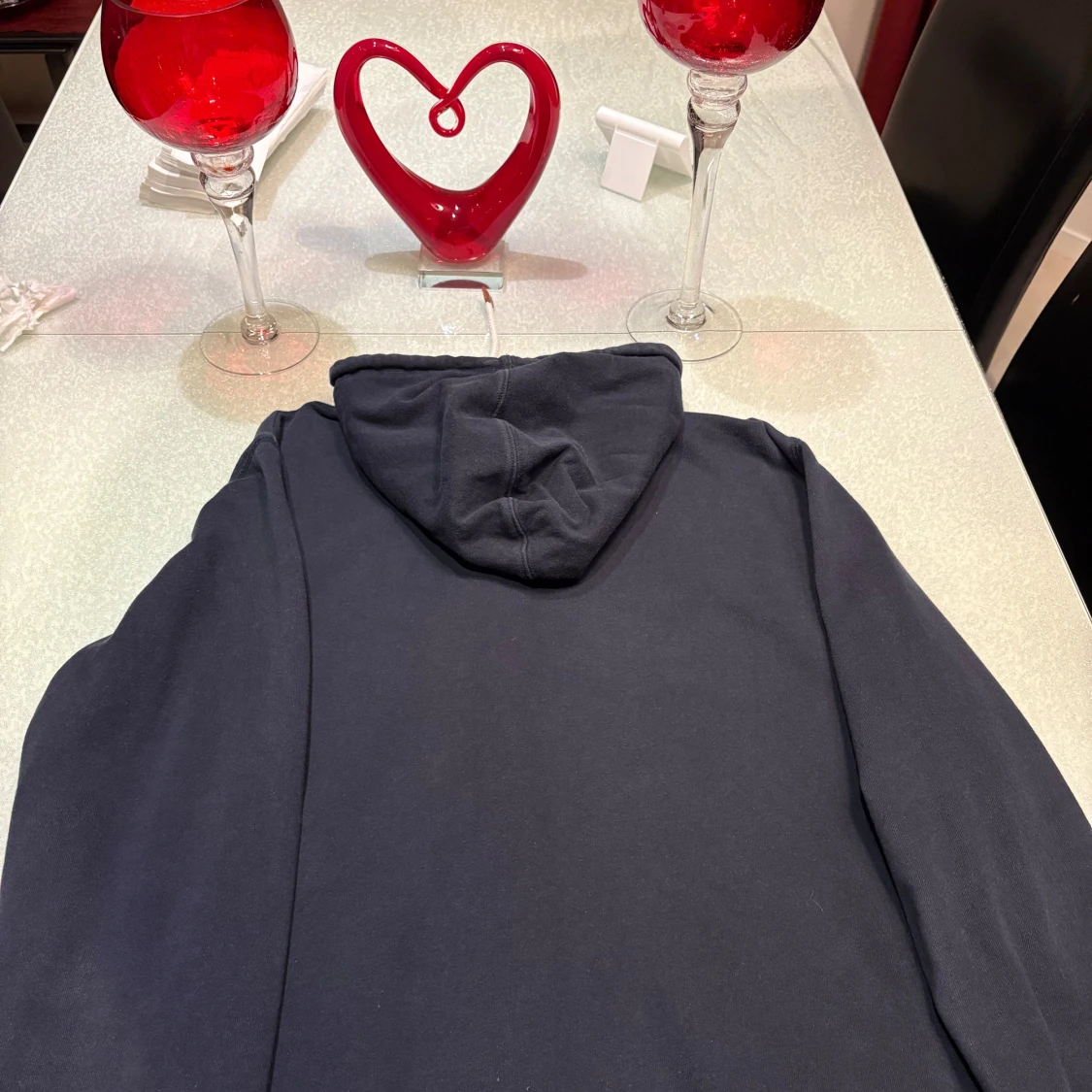 Mörkblå hoodie med dragkedja från Morris - 3