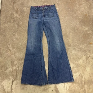 Vintage Bootcut Jeans Flare Utsvängda Baggy Breda Sommar Trend Dam - Väldigt fina bootcut jeans, storleken är XS eller S