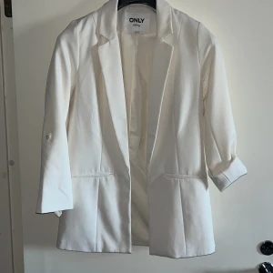 Kavaj stl 36 - Fin kavaj från Only i storlek 36