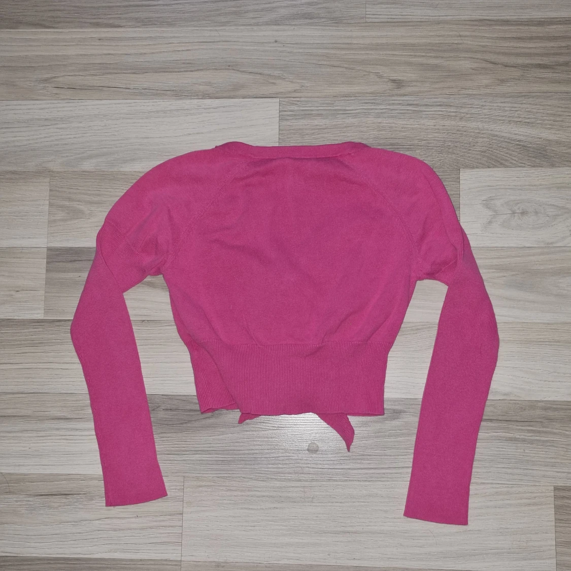 Rosa croppad kofta från NONO - 1