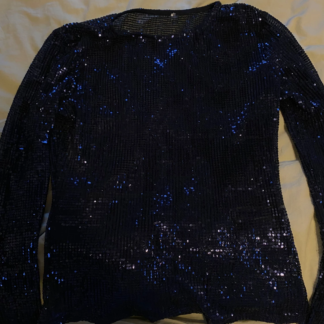 Svart glittrig långärmad topp - 1