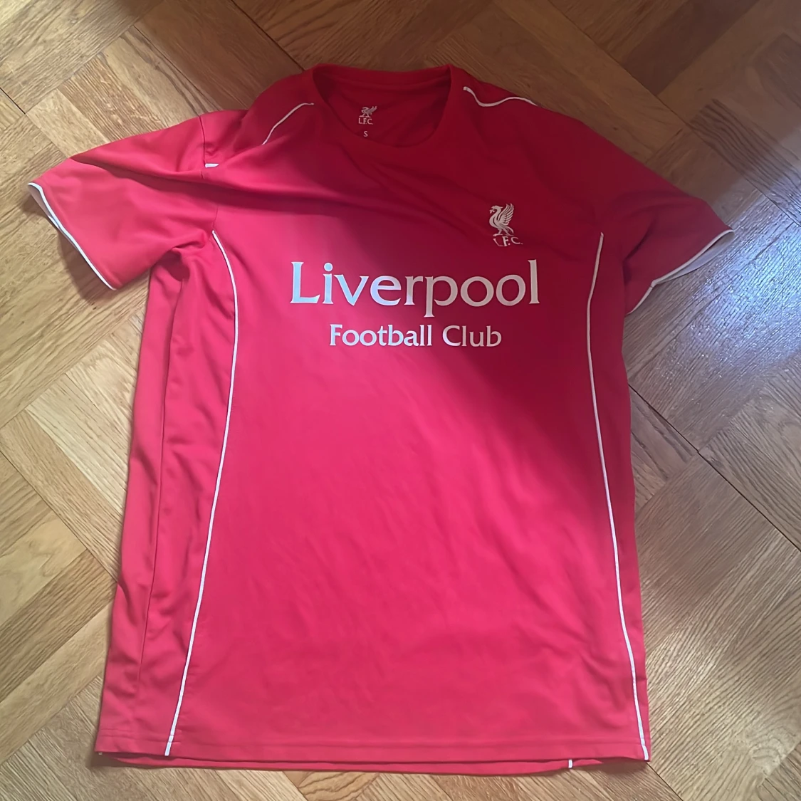 Liverpool FC röd fotbollströja
