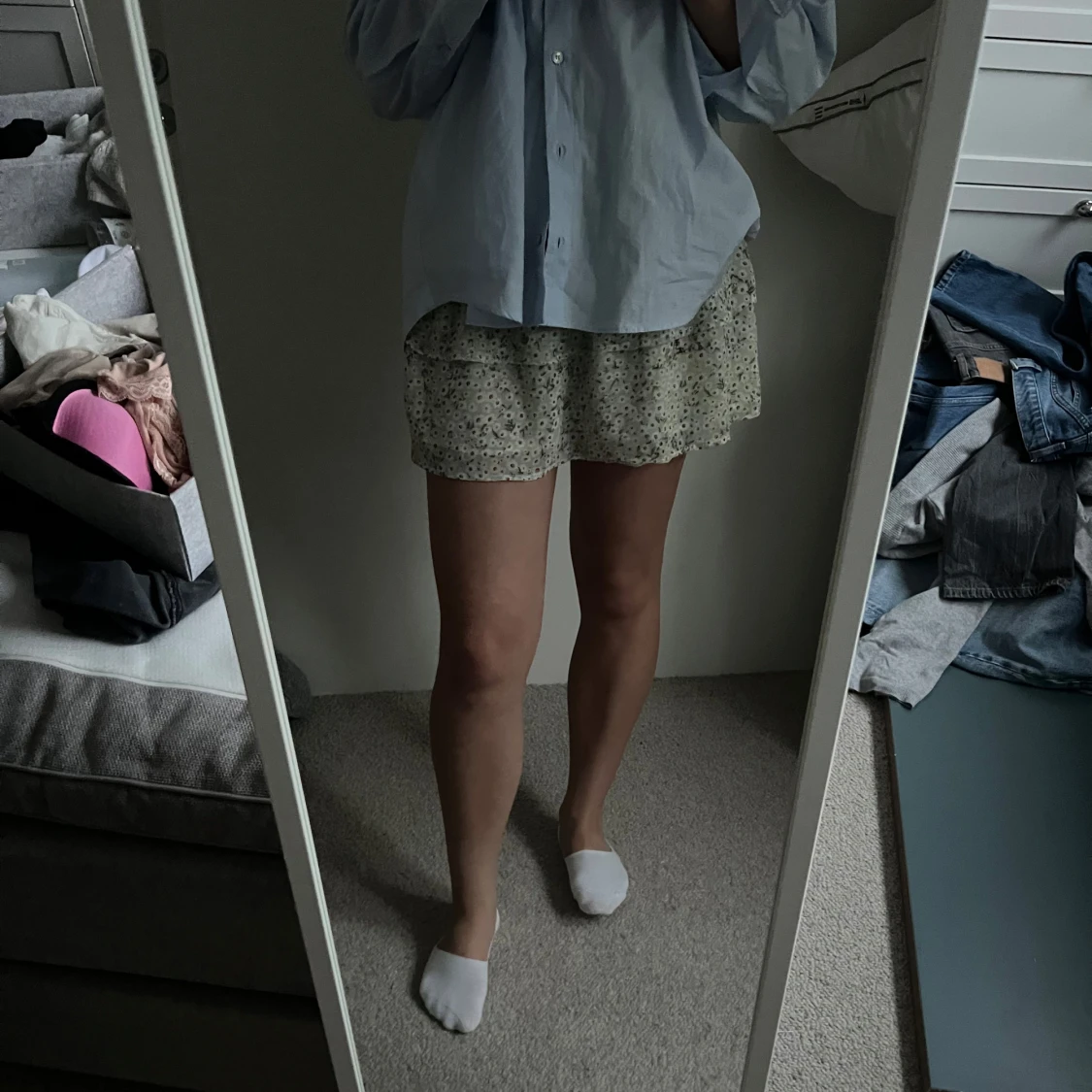 Ljusgrön blommig kortkjol  - 1