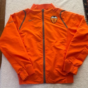 Valencia fotbolls jacka - S - Nike - Vintage Nike Valencia jacka.  Storlek: S Skick: 8/10