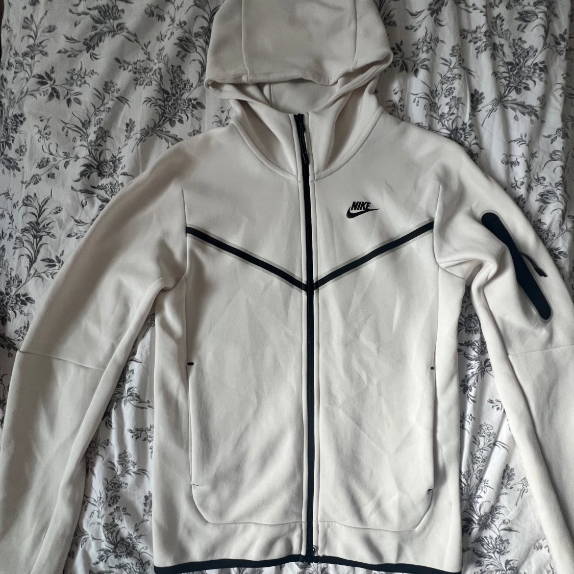 Nike tech fleece hoodie XS