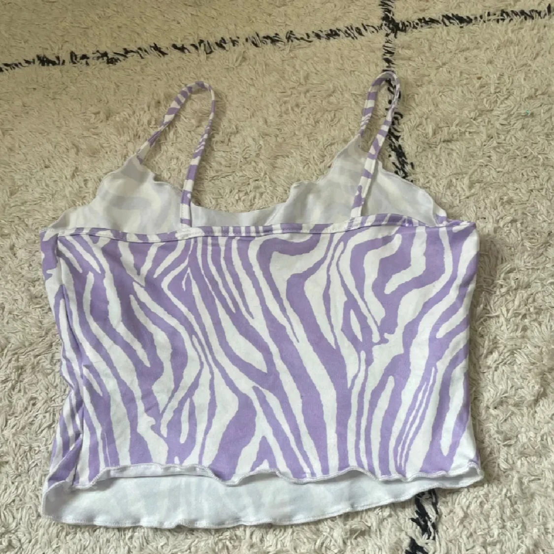 Lila zebramönstrad linnetopp från SHEIN - 2