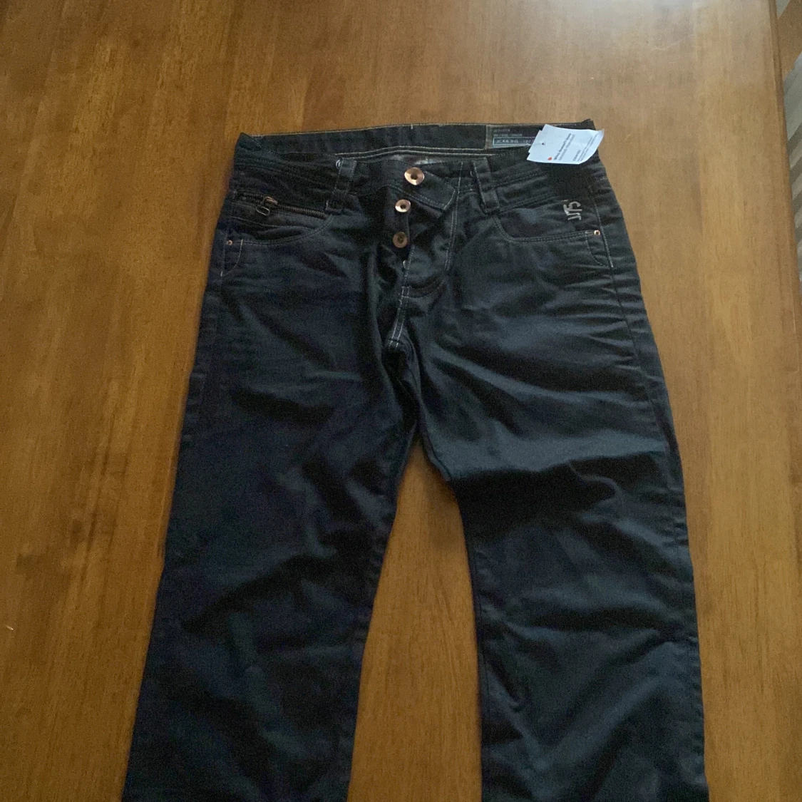Svarta jeans från JCK&JNS