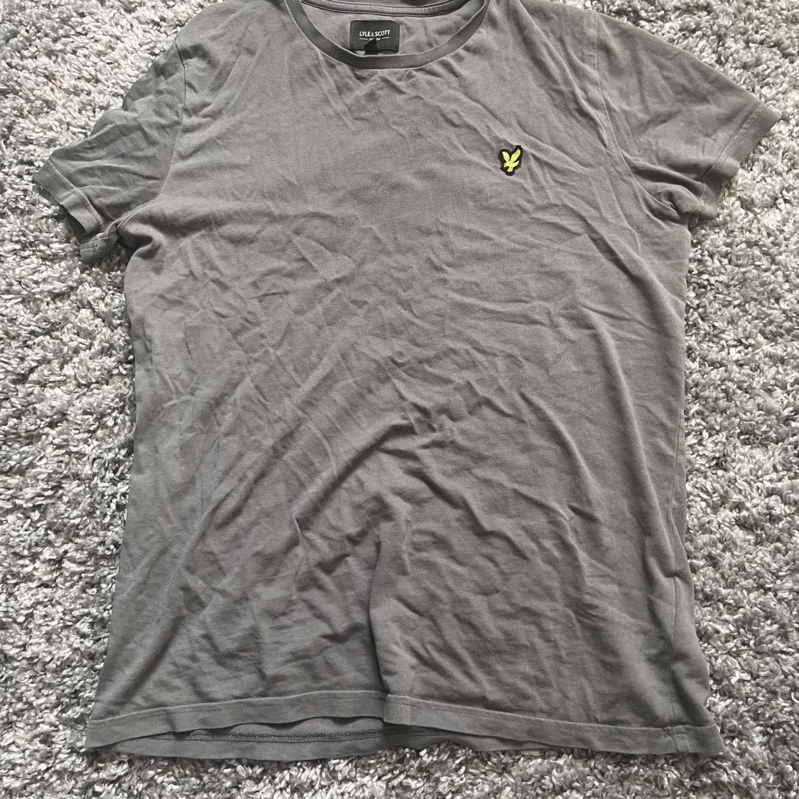 Grå t-shirt från Lyle & Scott