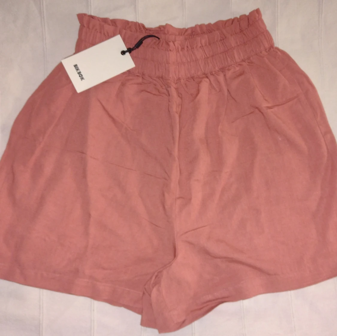 Shorts med resår från Bik Bok - 1