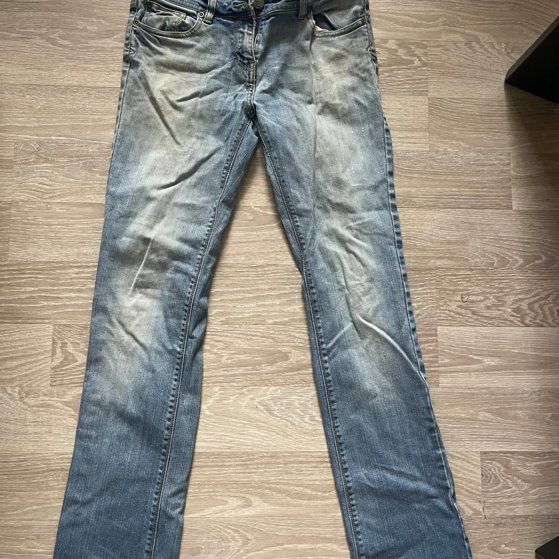 Ljusblå jeans från R&S