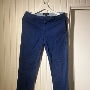 Grymma chinos från Polo Ralph Lauren - Ljusblåa i storlek 18 år
