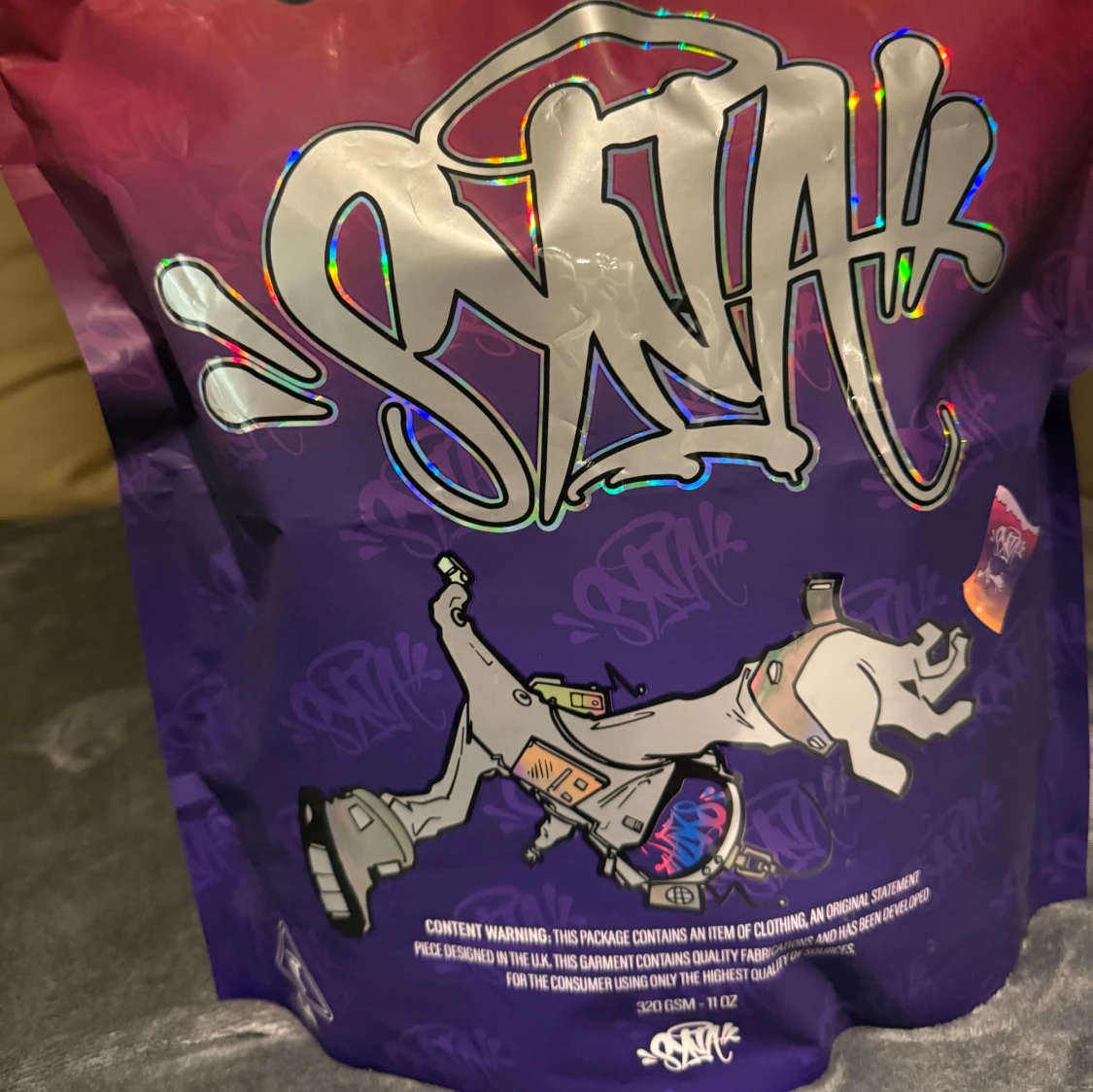 Beige hoodie från SYNA med rosa snören - 1