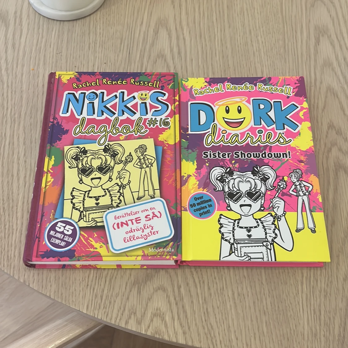 Nikkis dagbok #16 / Dork Diaries: Sister Showdown!