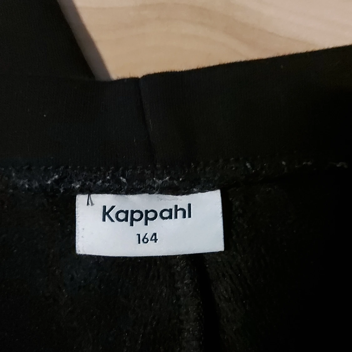 Svarta bootcut byxor från Kappahl - 2