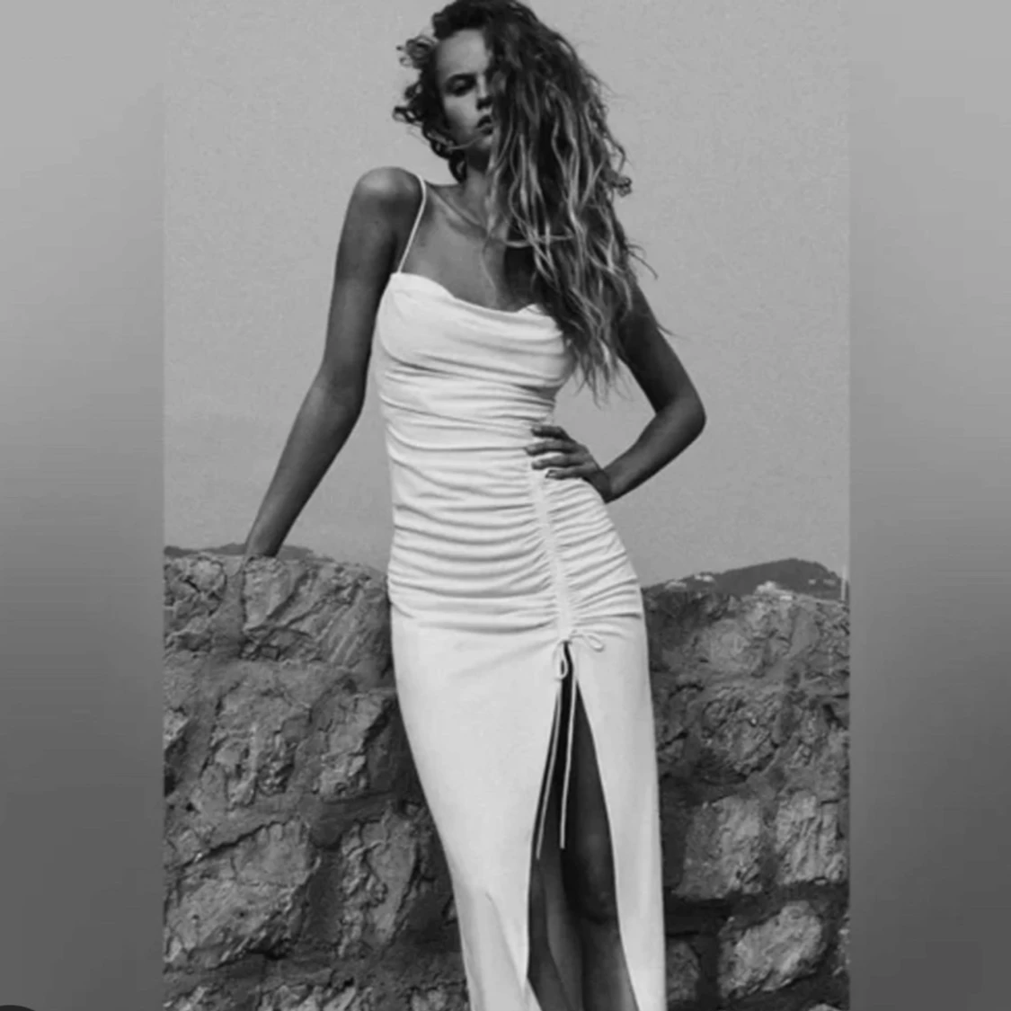 Vit långklänning med snörning