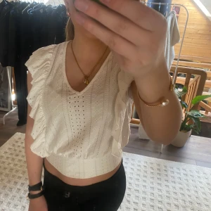 Vit blus från Morgan - vit blus från Morgan i storlek xs💕