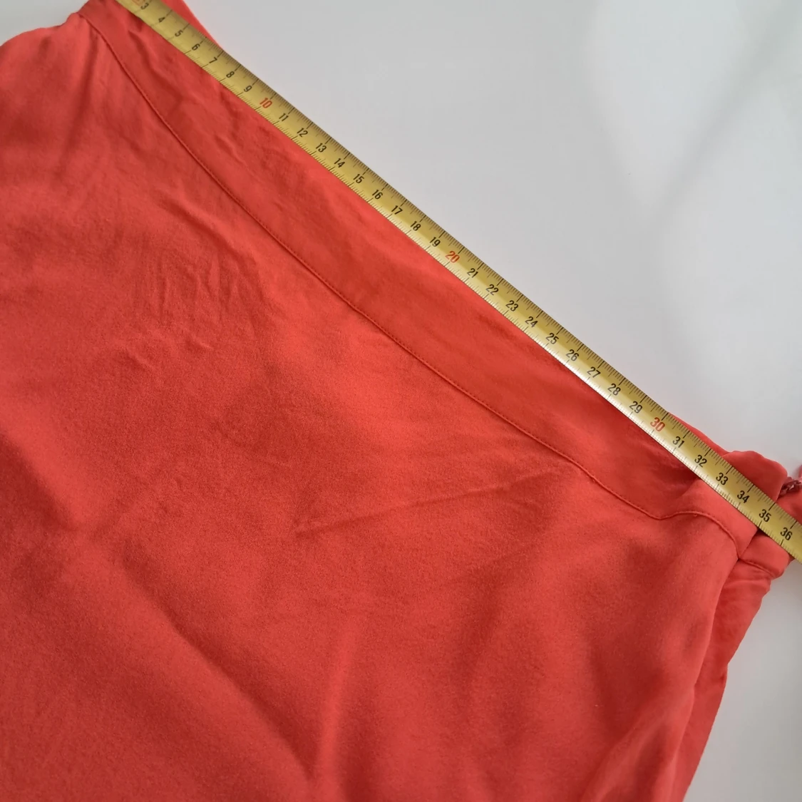 Orange kjol från Custommade i SIDEN. - 4