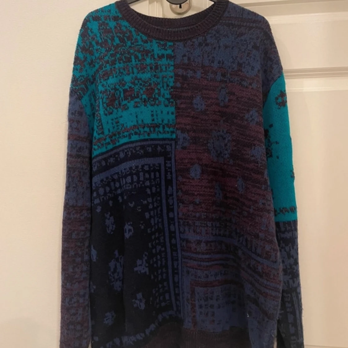 Mönstrad stickad tröja från Topman - 1