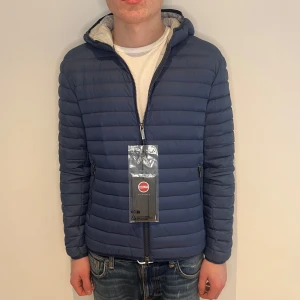 Colmar jacka  - Colmar jacka herr | Skick: 10/10 (HELT NY) | EU 50/M | Fraktar via postnord eller instabox på köparens bekostnad | Hör av dig vid minsta fråga eller fundering! 