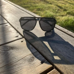 Solglasögon  - Helt nya