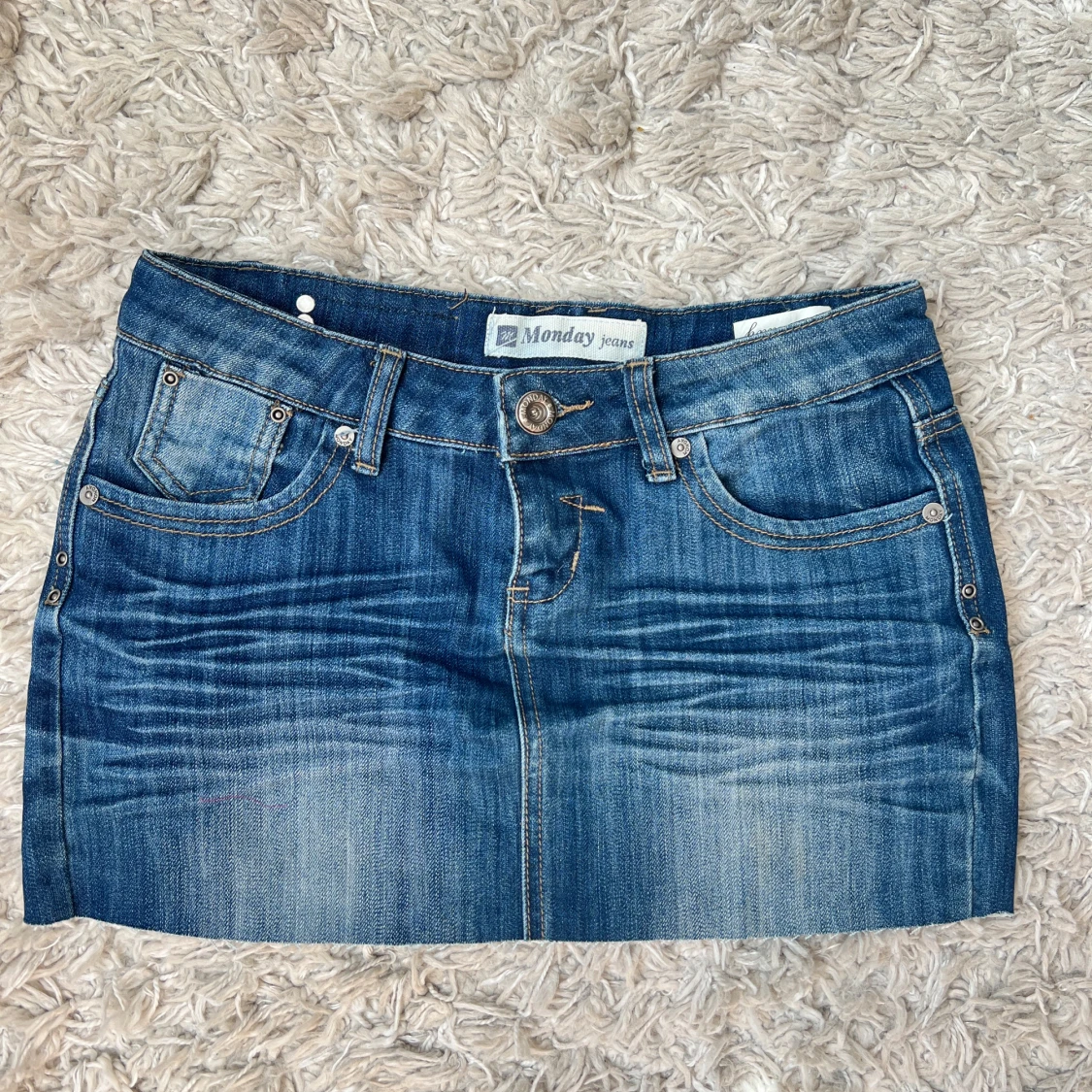 Lågmidjad jeanskjol - 1