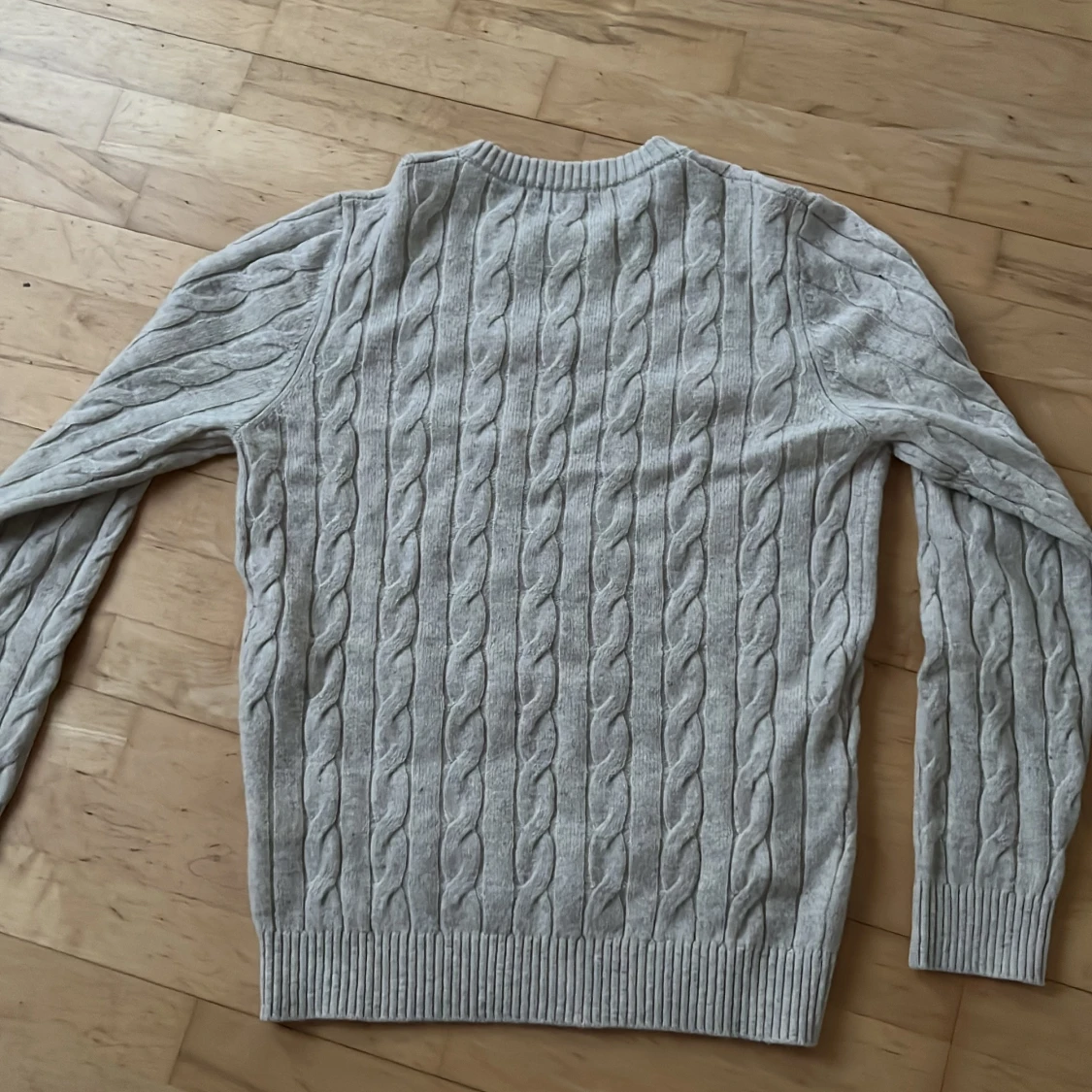 Kabelstickad tröja - 2