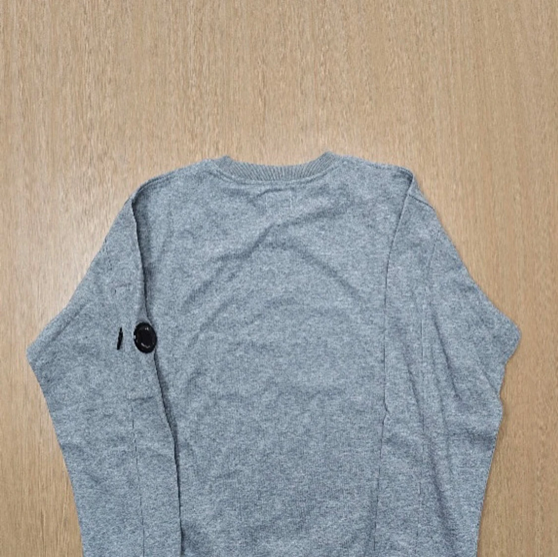 Grå sweatshirt från C.P. Company - 1