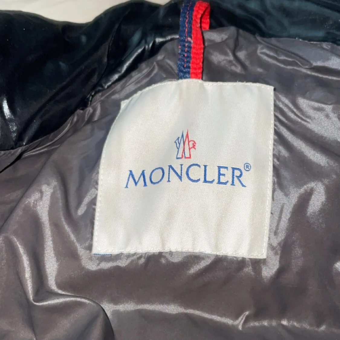 Svart pufferjacka från Moncler - 3